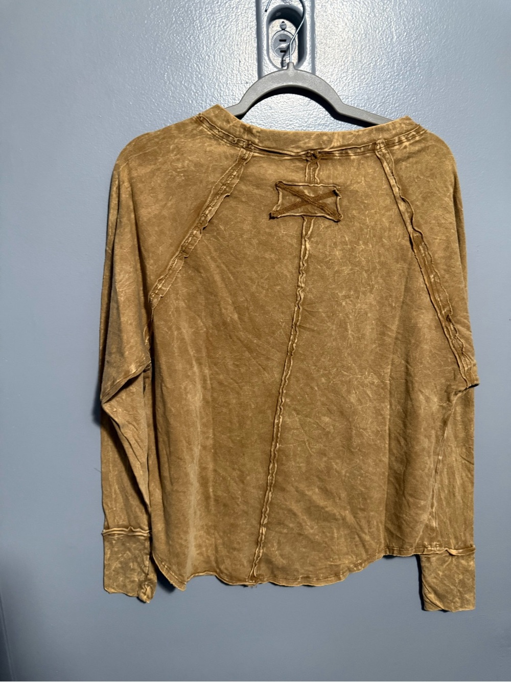 Last ONE ‼️ Zenana Relaxed Crewneck Mineral Washed Long-Sleeve Top - Deep Camel - Picture 4 of 4